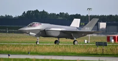 Szef MON: do 32. Bazy Lotnictwa Taktycznego w Łasku dotarł dziewiąty samolot F-35